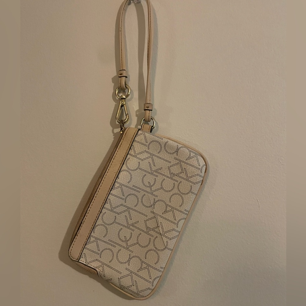 Calvin Klein wristlet - Picture 2 of 5